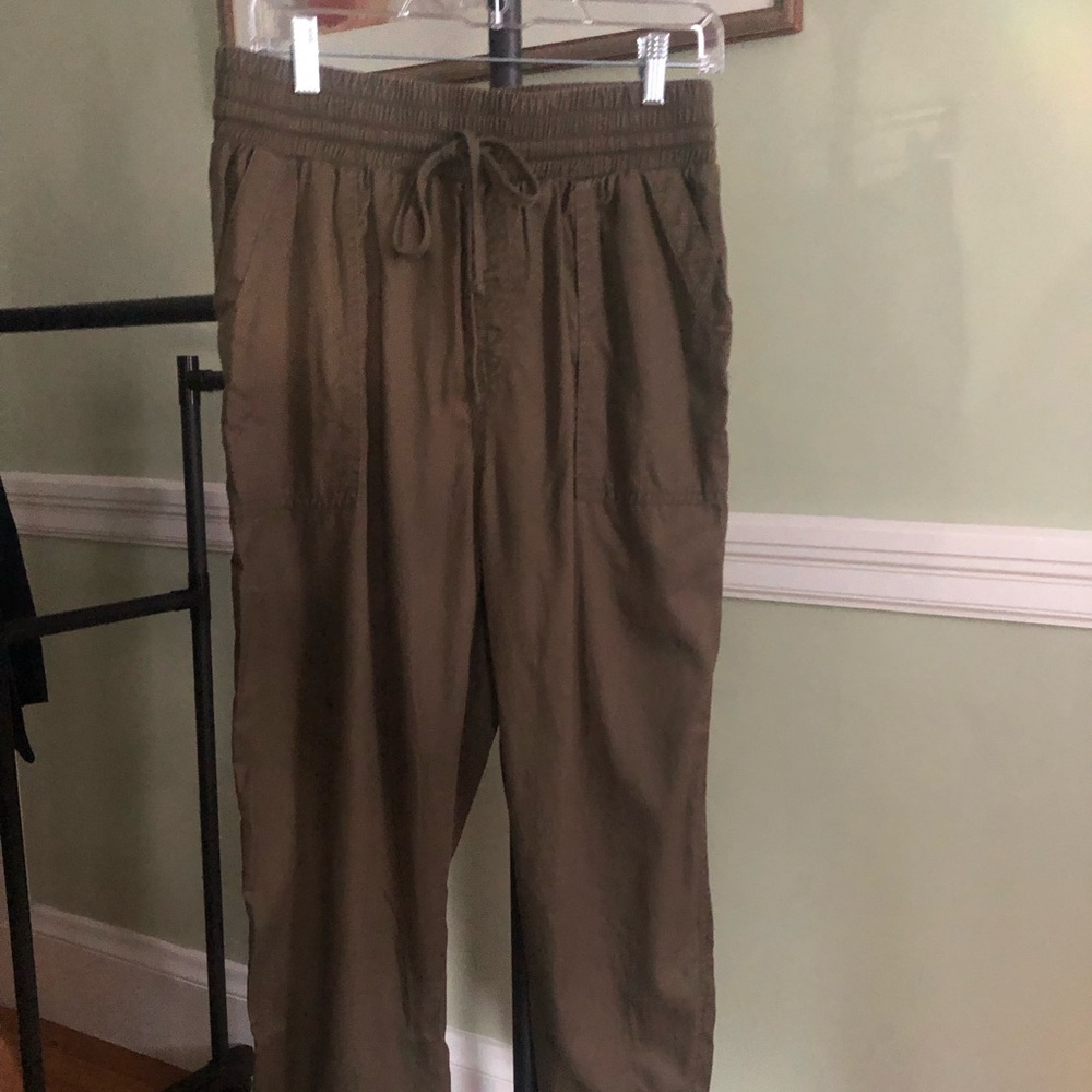 Women’s casual pants